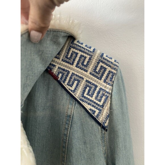 Free People Light Blue Jean Jacket with White Fur Collar - Picture 10 of 11